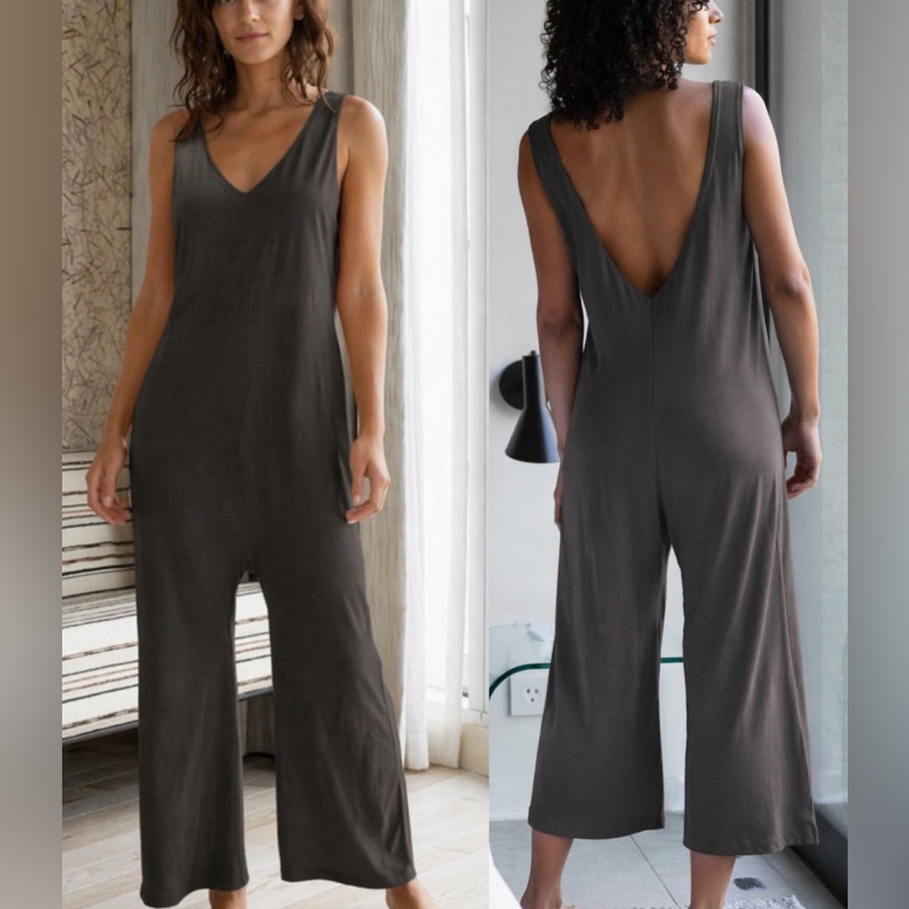 LUNYA Restore V Romper jumpsuit super soft organic Pima Cotton pockets lined
